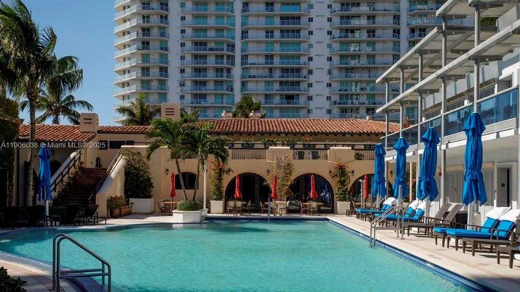 Small Image of 5959 COLLINS AVE #807, Miami Beach Number 52