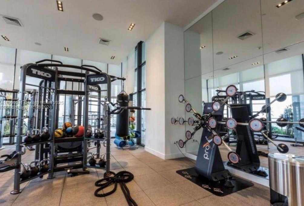 Imagen de Pequeño Objeto