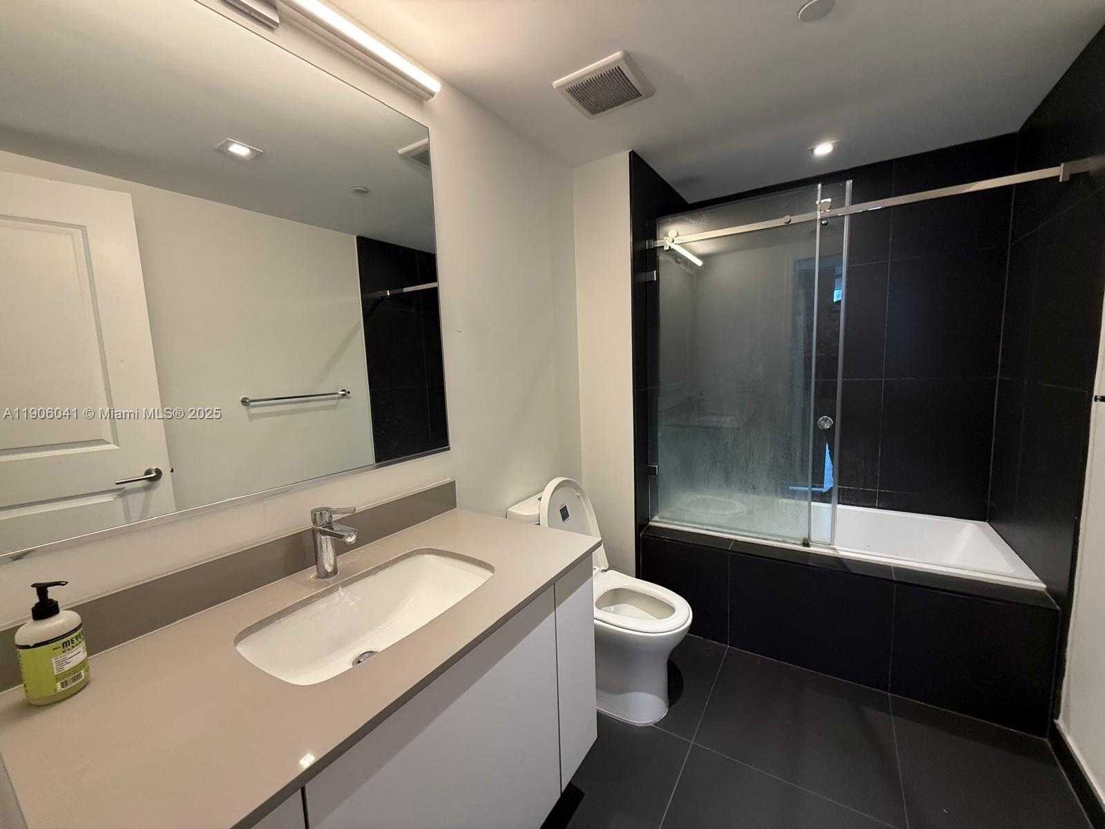 Imagen de Pequeño Objeto