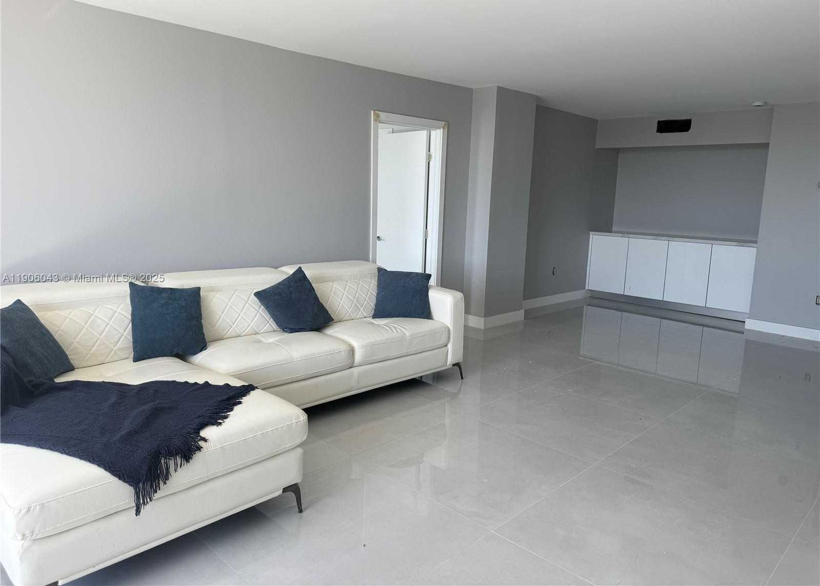 Small Image of 3675 NORTH COUNTRY CLUB DR #2606, Aventura Number 18