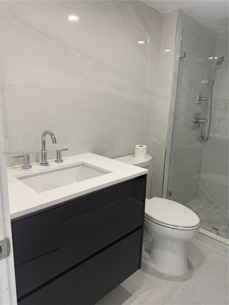 Small Image of 3675 NORTH COUNTRY CLUB DR #2606, Aventura Number 23