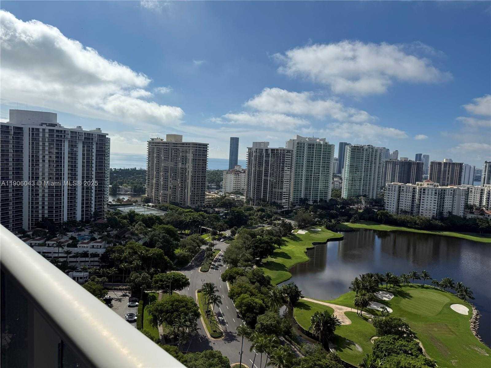 Small Image of 3675 NORTH COUNTRY CLUB DR #2606, Aventura Number 4