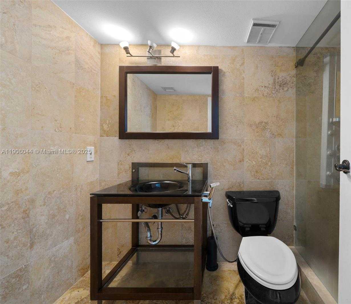 Small Image of 7601 EAST TREASURE DR #PH216, North Bay Village Number 17