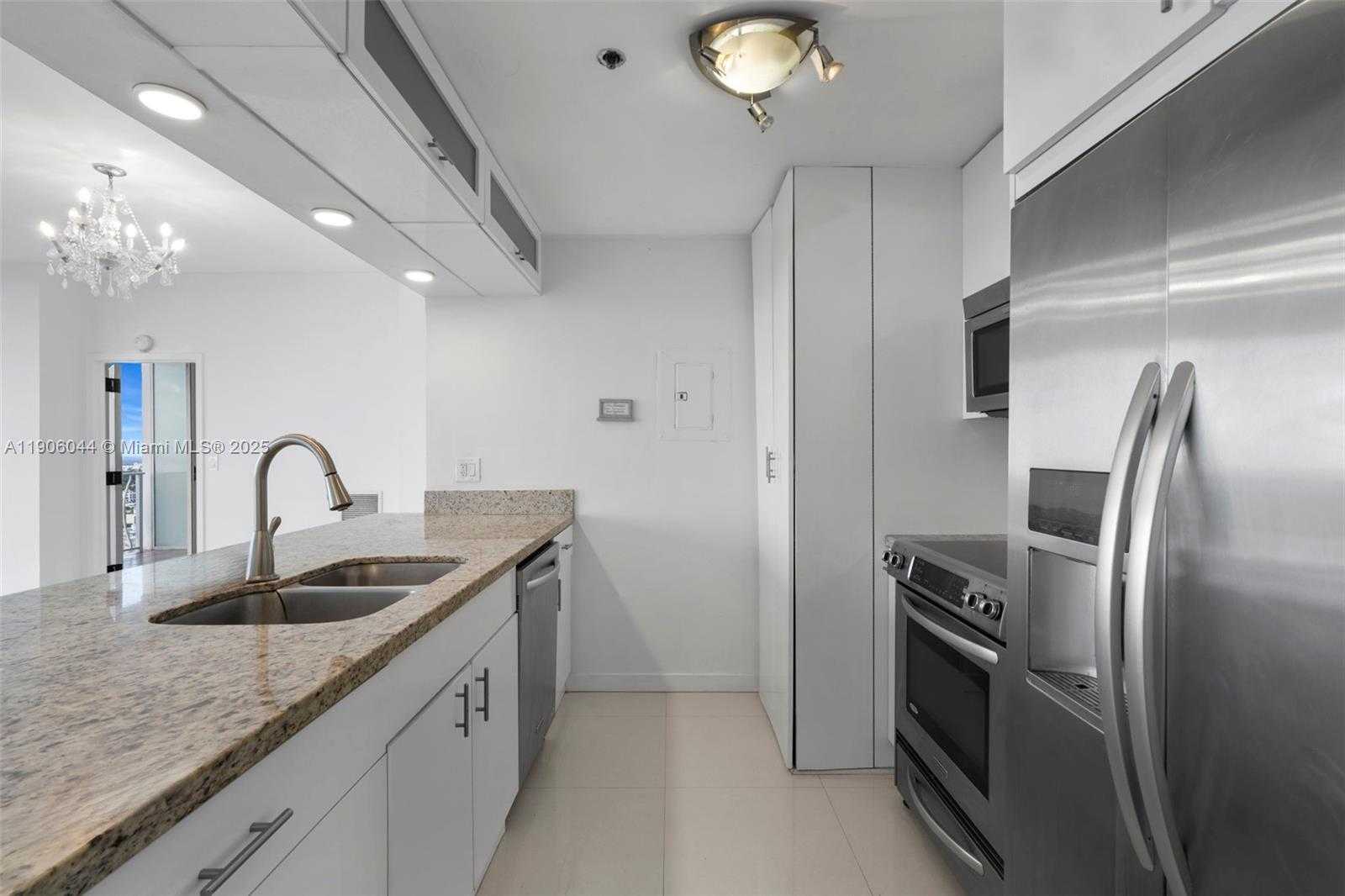 Small Image of 7601 EAST TREASURE DR #PH216, North Bay Village Number 9