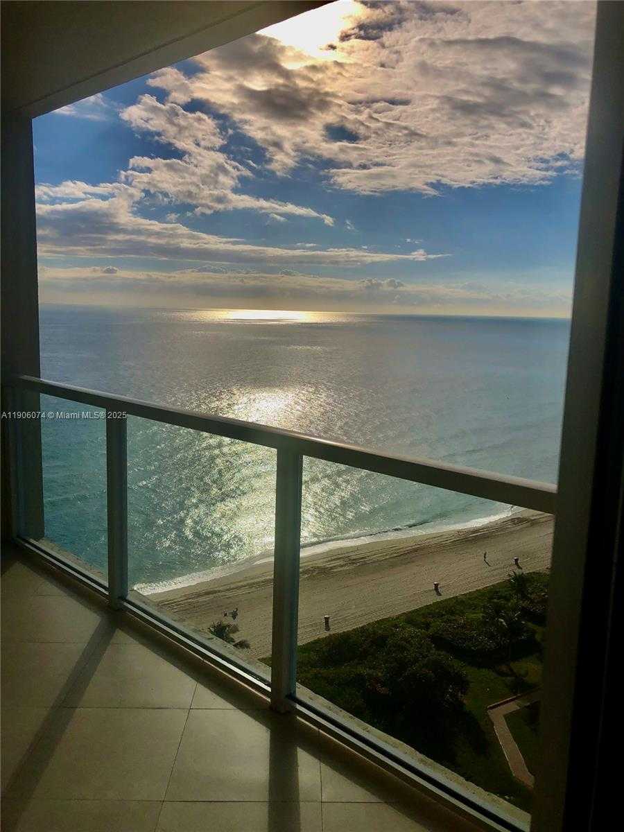 Small Image of 16699 COLLINS AVE #1810, Sunny Isles Beach Number 4