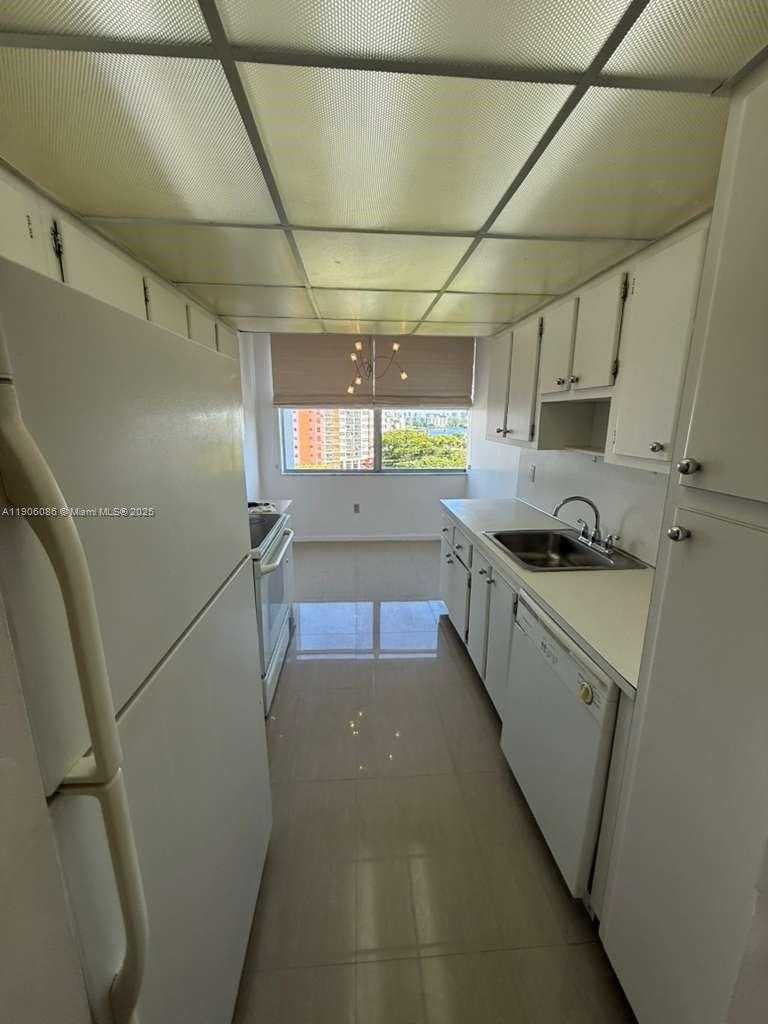 Small Image of 1200 Miami Gardens Dr, Miami, FL 33179, USA Number 14