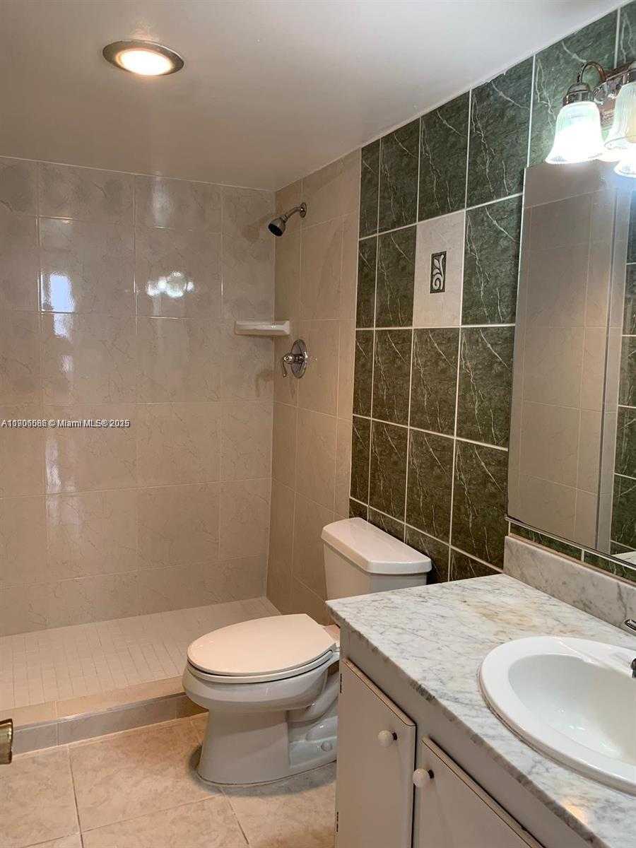 Small Image of 1200 Miami Gardens Dr, Miami, FL 33179, USA Number 17