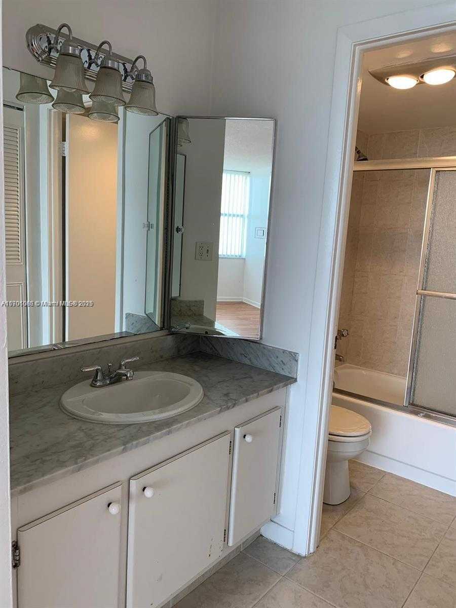 Small Image of 1200 Miami Gardens Dr, Miami, FL 33179, USA Number 19