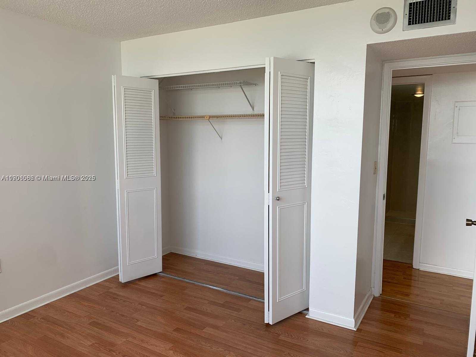 Small Image of 1200 Miami Gardens Dr, Miami, FL 33179, USA Number 21