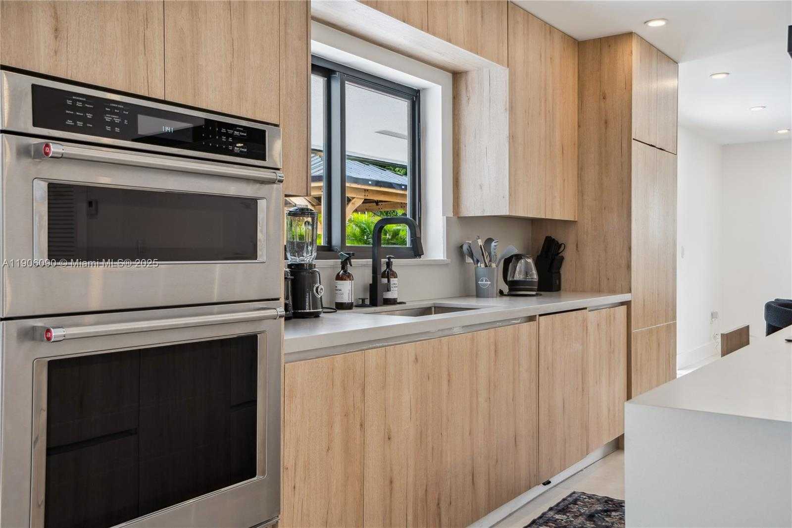 Small Image of 9600 SOUTH WEST 147TH ST, Miami Number 31