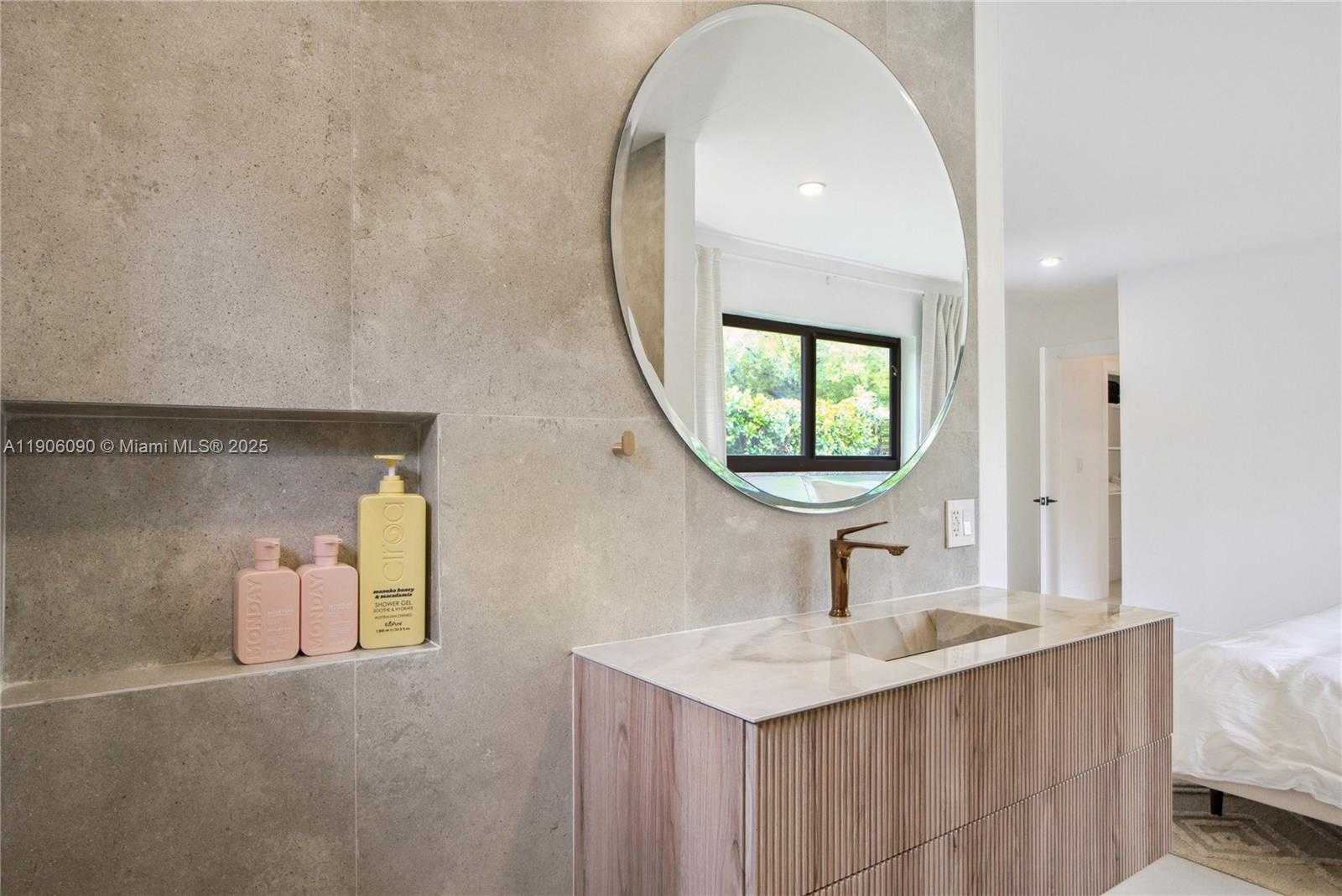 Small Image of 9600 SOUTH WEST 147TH ST, Miami Number 41