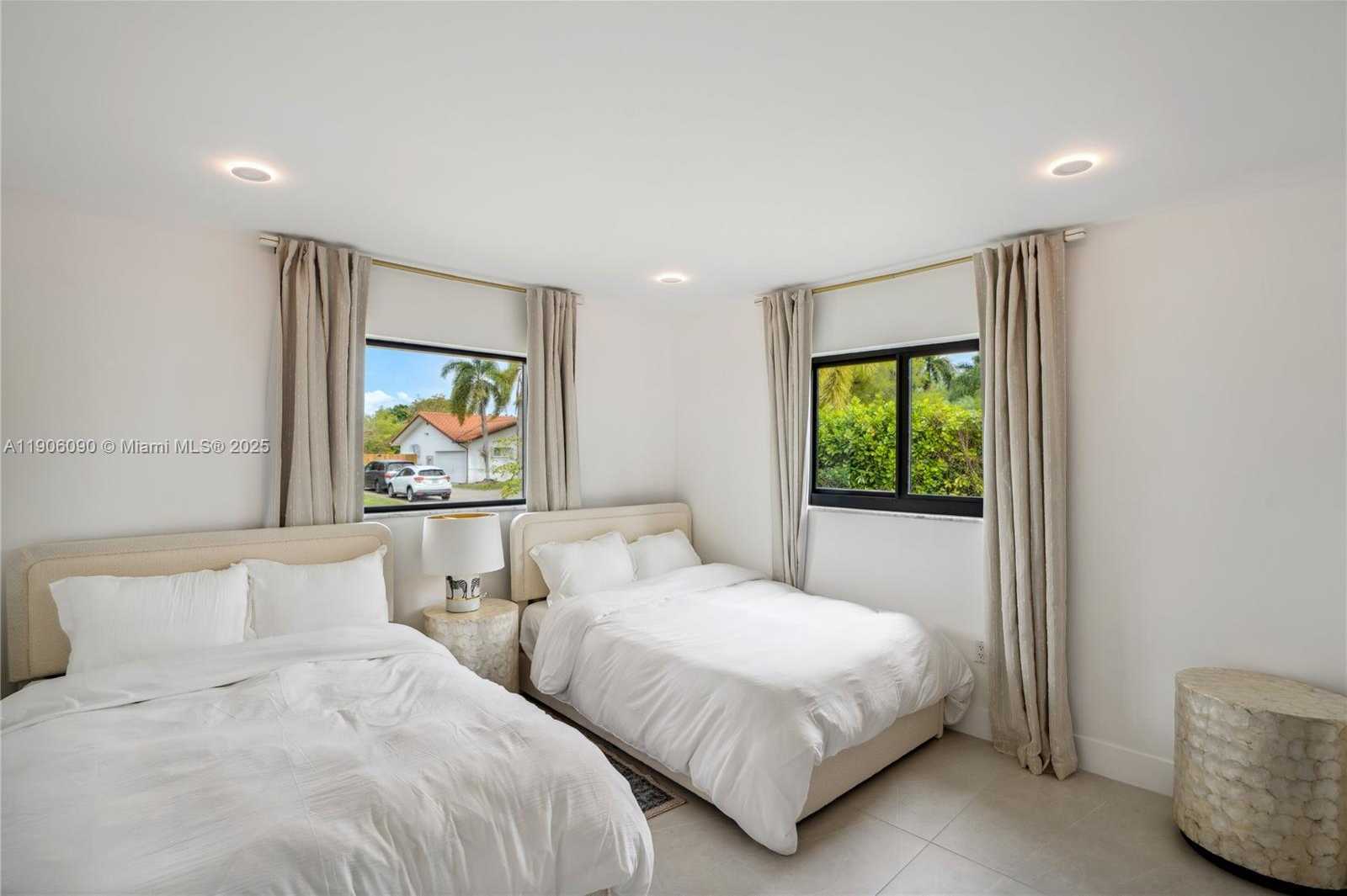 Small Image of 9600 SOUTH WEST 147TH ST, Miami Number 42