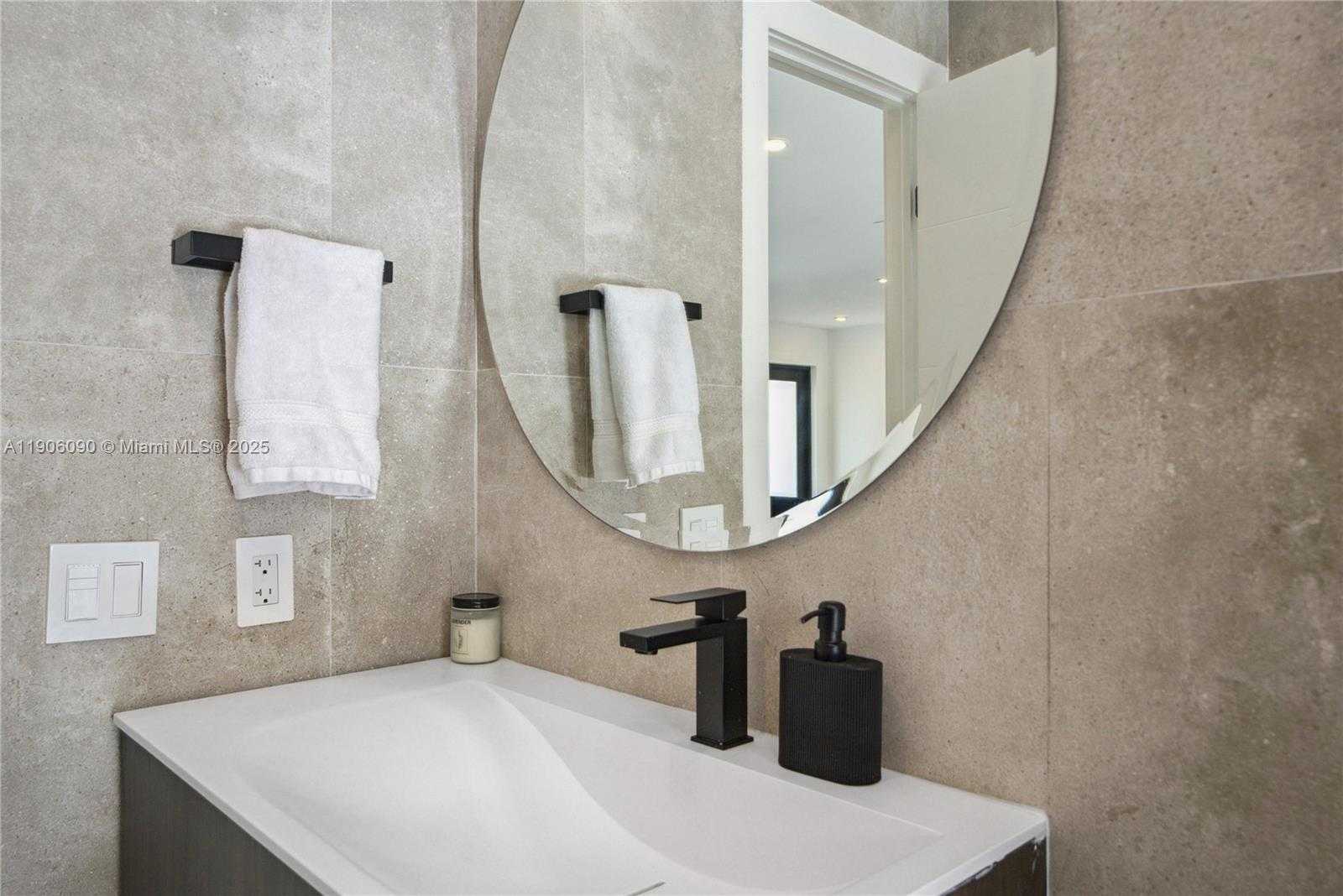 Small Image of 9600 SOUTH WEST 147TH ST, Miami Number 51