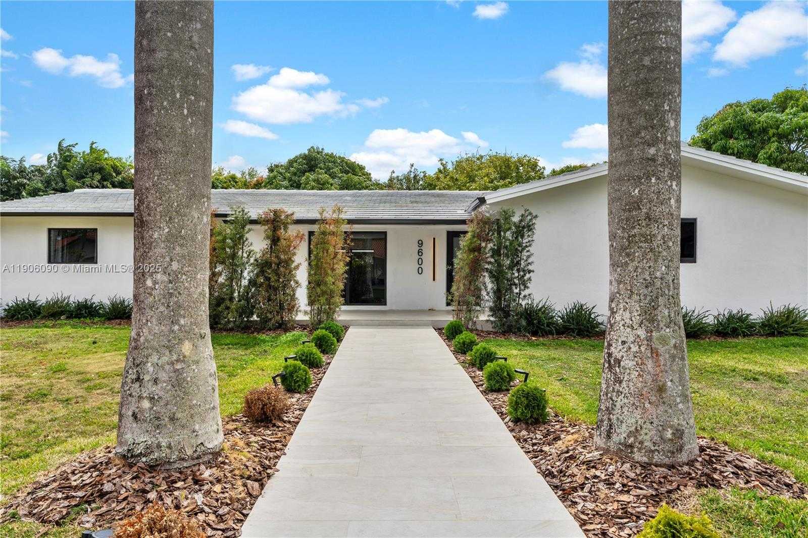 Small Image of 9600 SOUTH WEST 147TH ST, Miami Number 69