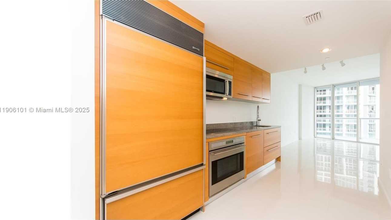Small Image of 495 BRICKELL AVE #5008, Miami Number 1