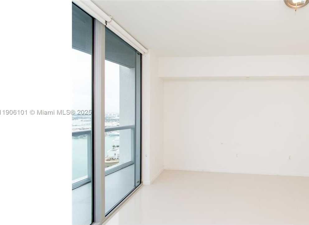 Small Image of 495 BRICKELL AVE #5008, Miami Number 3