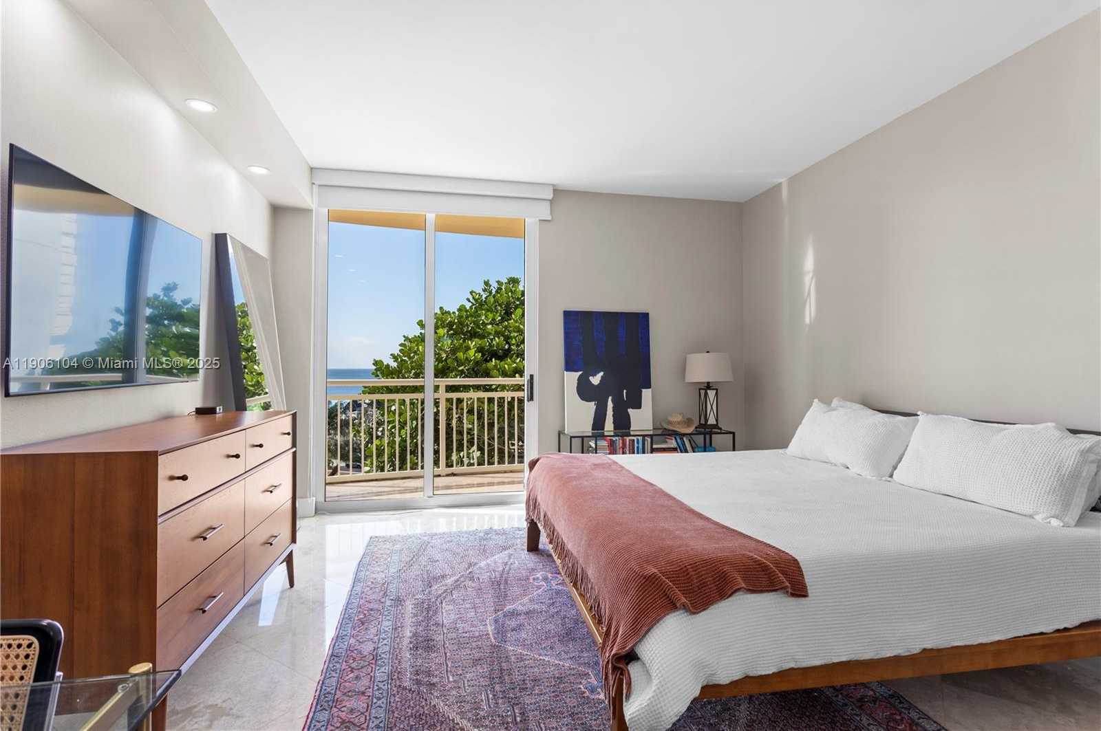 Small Image of 2475 BRICKELL AVE #708, Miami Number 18