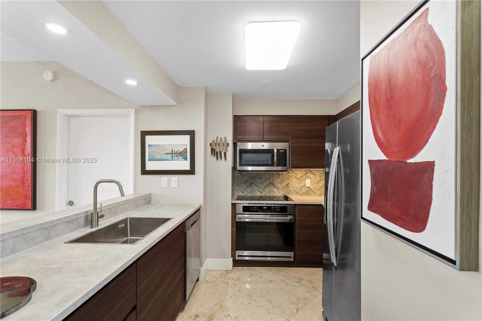 Small Image of 2475 BRICKELL AVE #708, Miami Number 8