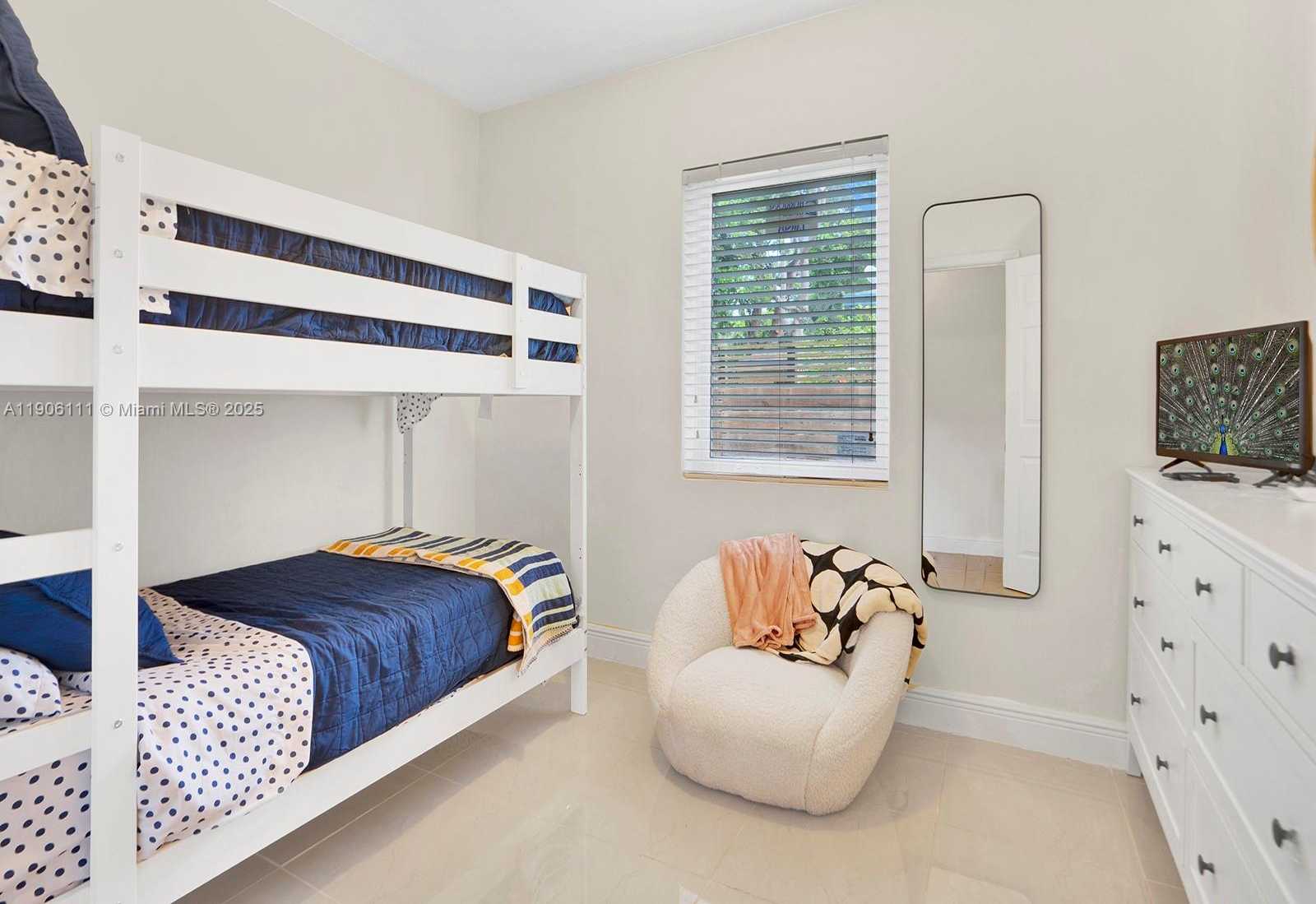 Small Image of 3547 WILLIAM AVE, Miami Number 16