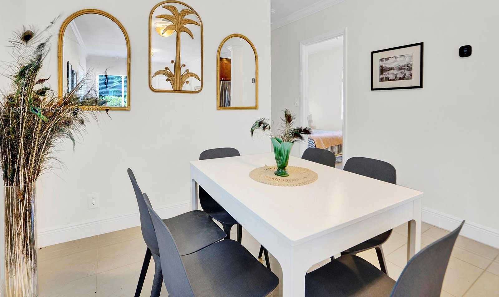 Small Image of 3547 WILLIAM AVE, Miami Number 32