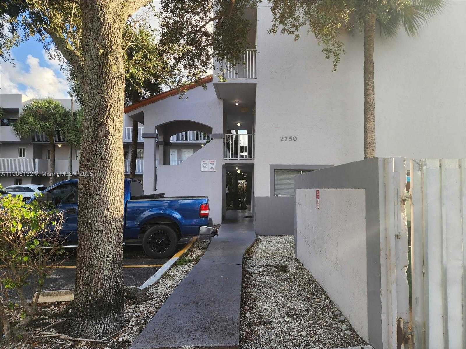 Small Image of Hialeah Number 31