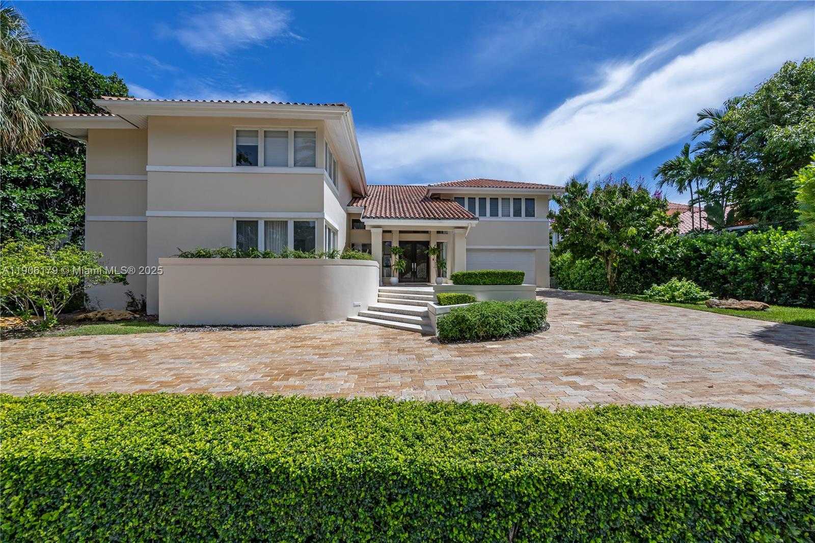 Small Image of 7141 EAST LAGO DR, Coral Gables Number 2