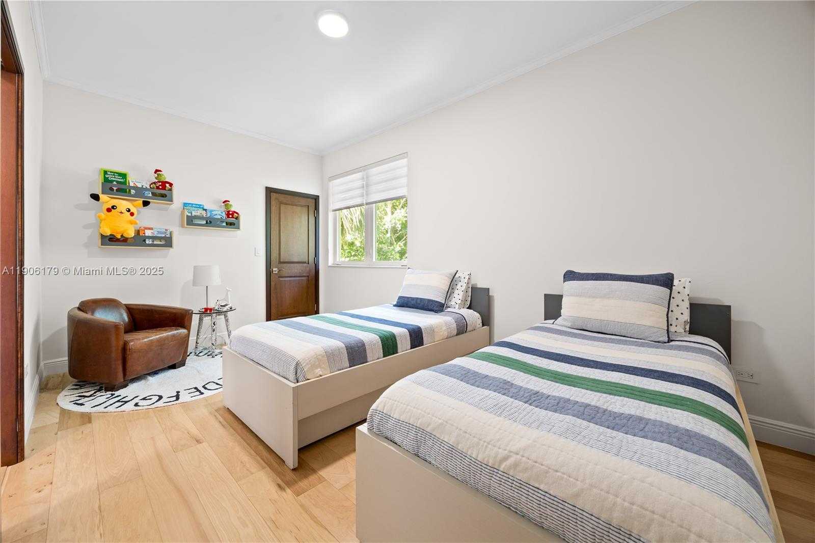 Small Image of 7141 EAST LAGO DR, Coral Gables Number 22