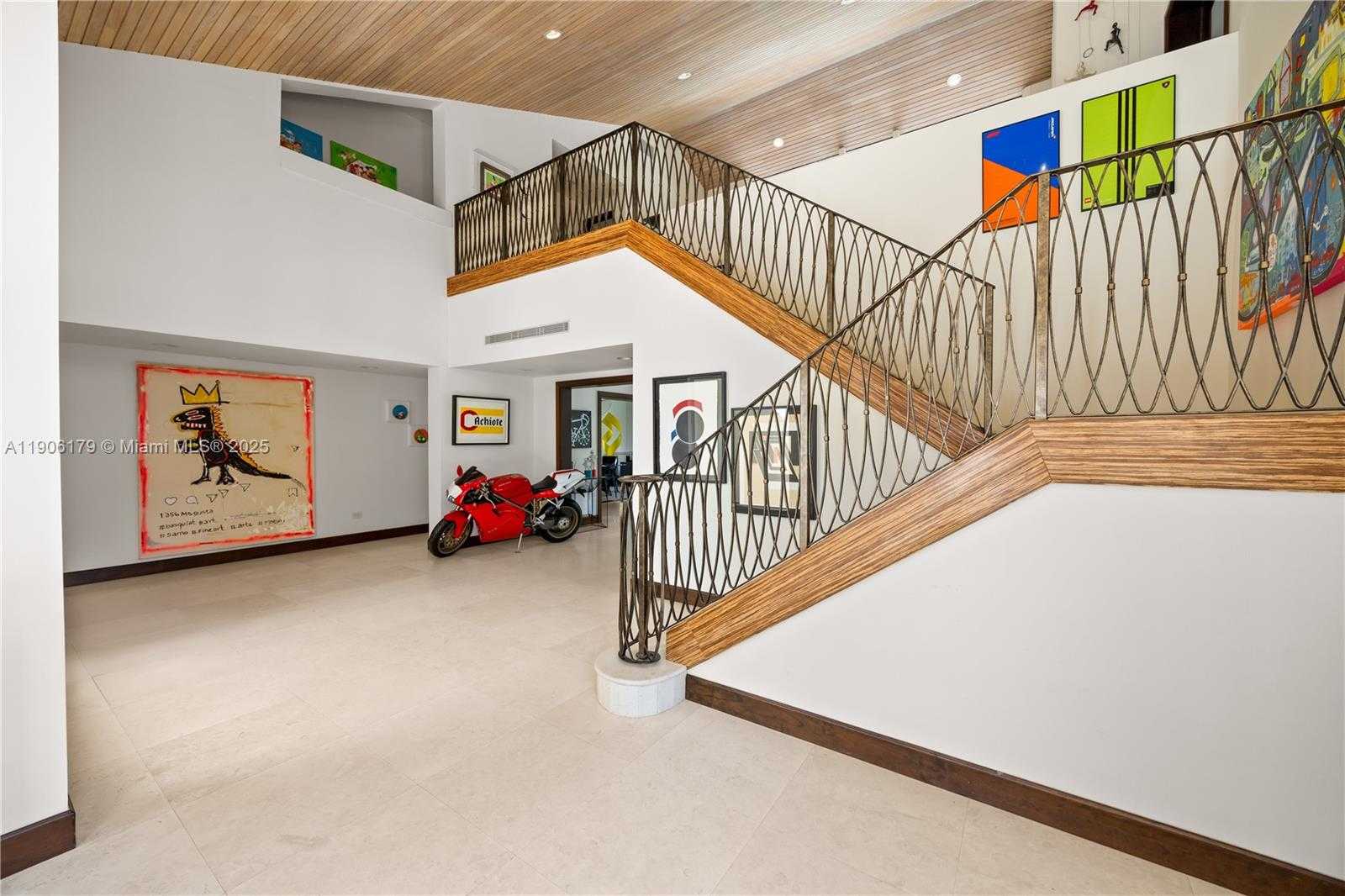 Small Image of 7141 EAST LAGO DR, Coral Gables Number 5