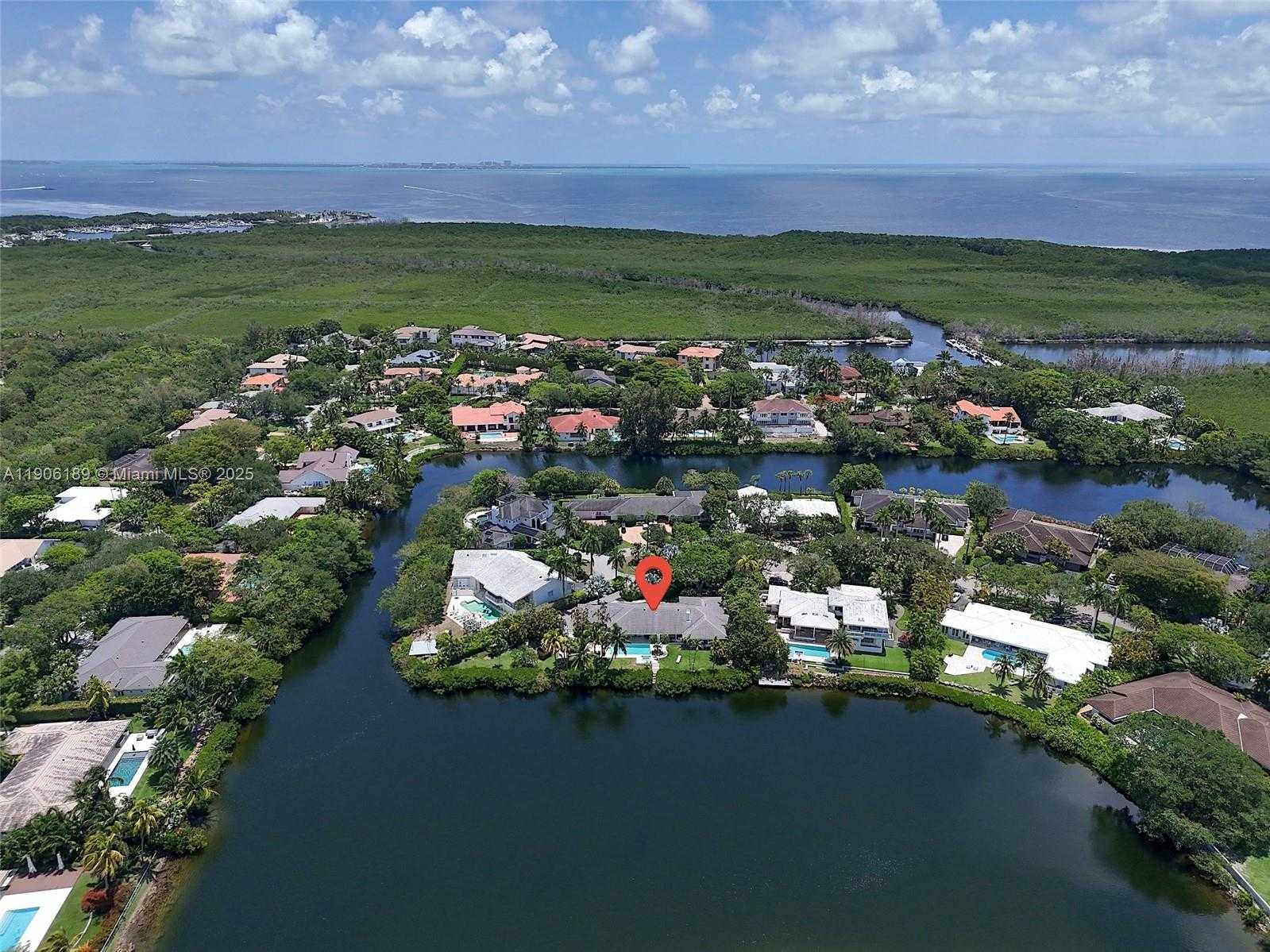 Small Image of 415 ROVINO AVE, Coral Gables Number 1