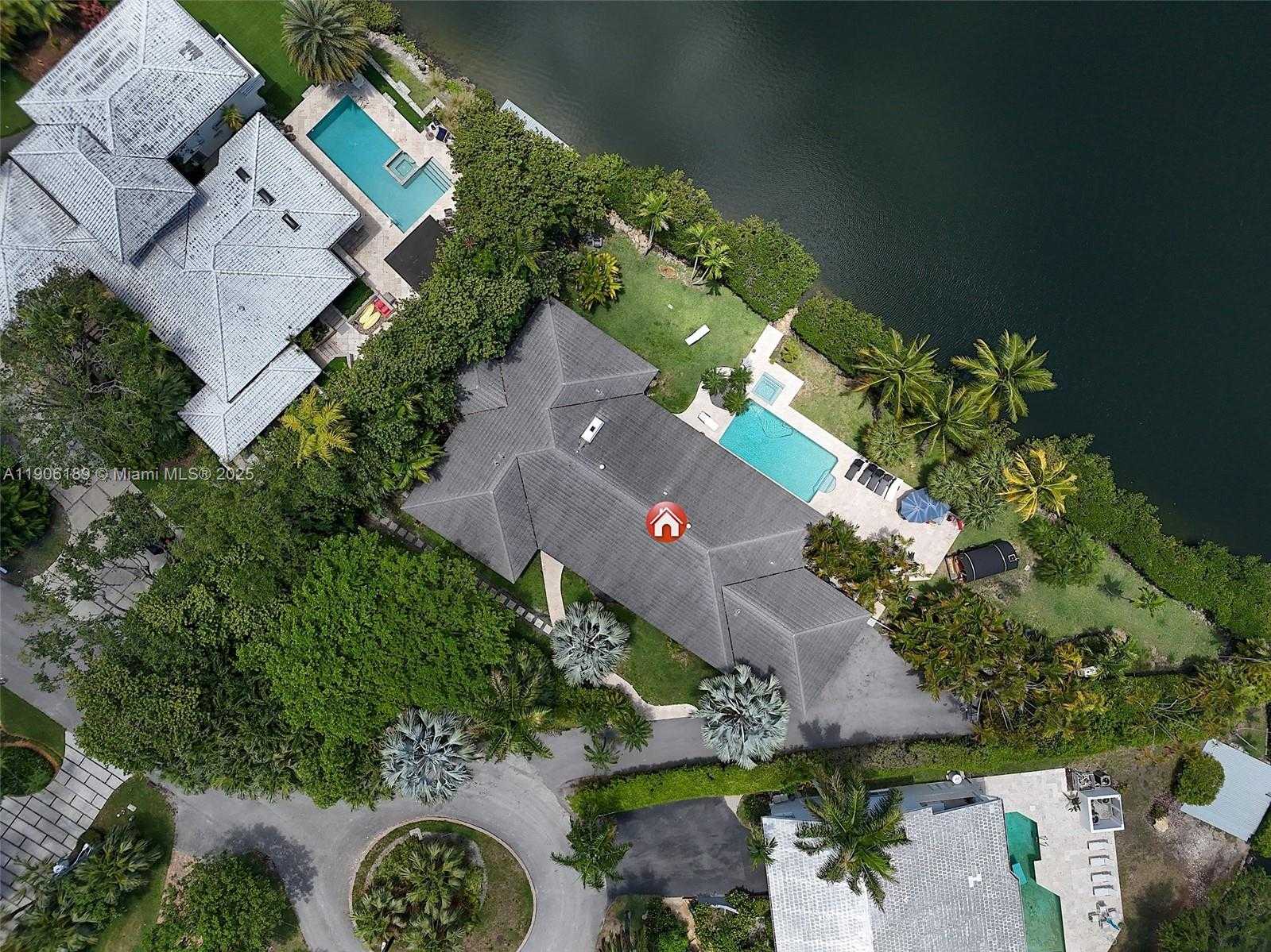 Small Image of 415 ROVINO AVE, Coral Gables Number 10