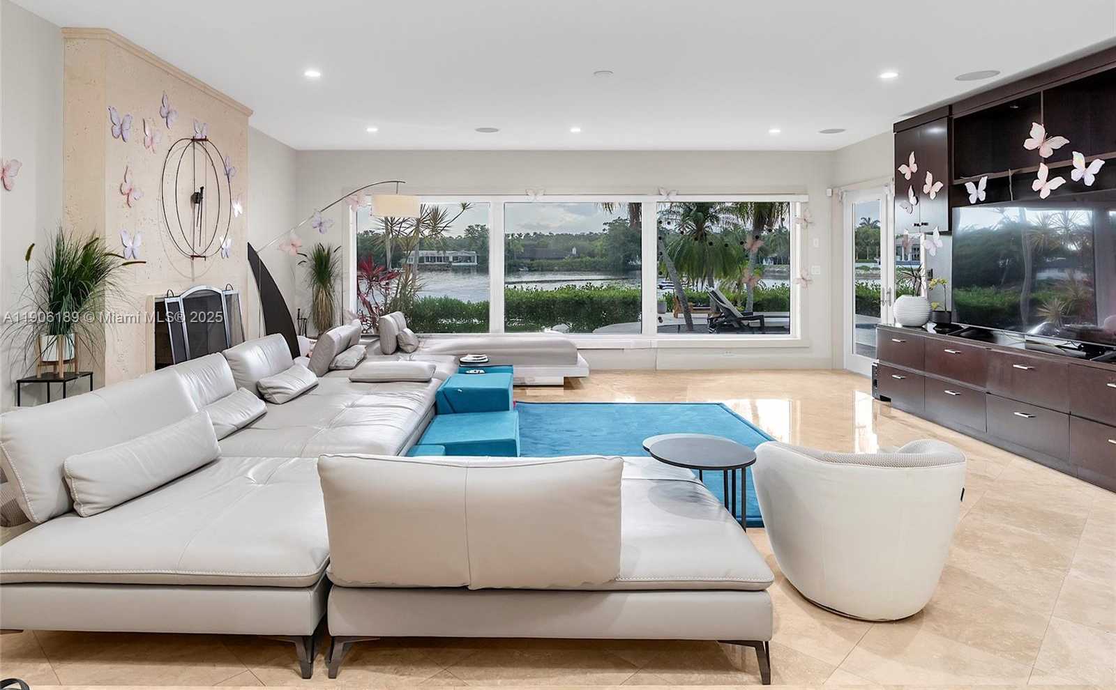 Small Image of 415 ROVINO AVE, Coral Gables Number 20