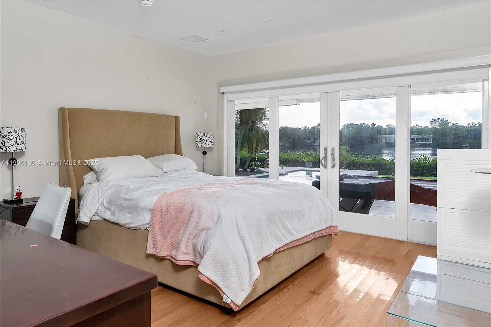 Small Image of 415 ROVINO AVE, Coral Gables Number 31