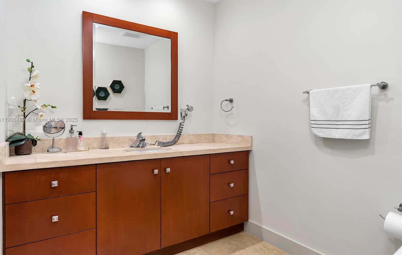 Small Image of 415 ROVINO AVE, Coral Gables Number 40