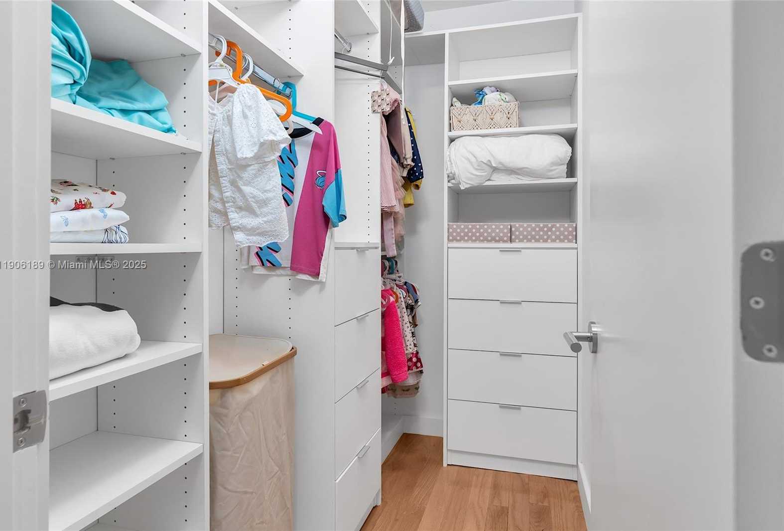 Small Image of 415 ROVINO AVE, Coral Gables Number 47