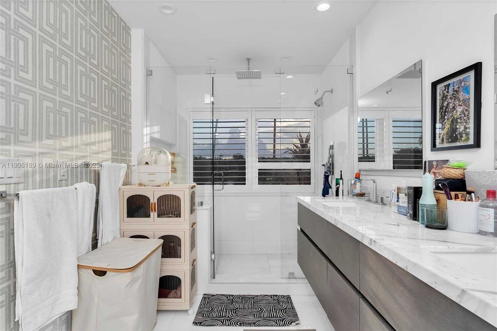 Small Image of 415 ROVINO AVE, Coral Gables Number 52