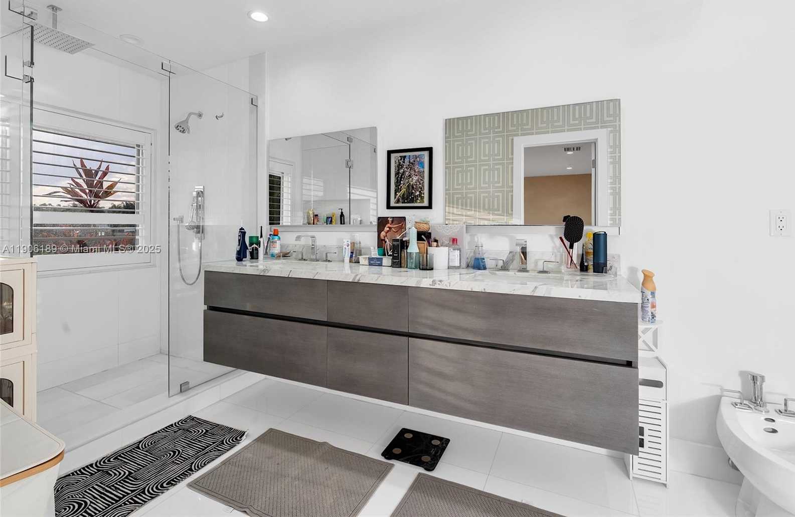 Small Image of 415 ROVINO AVE, Coral Gables Number 53