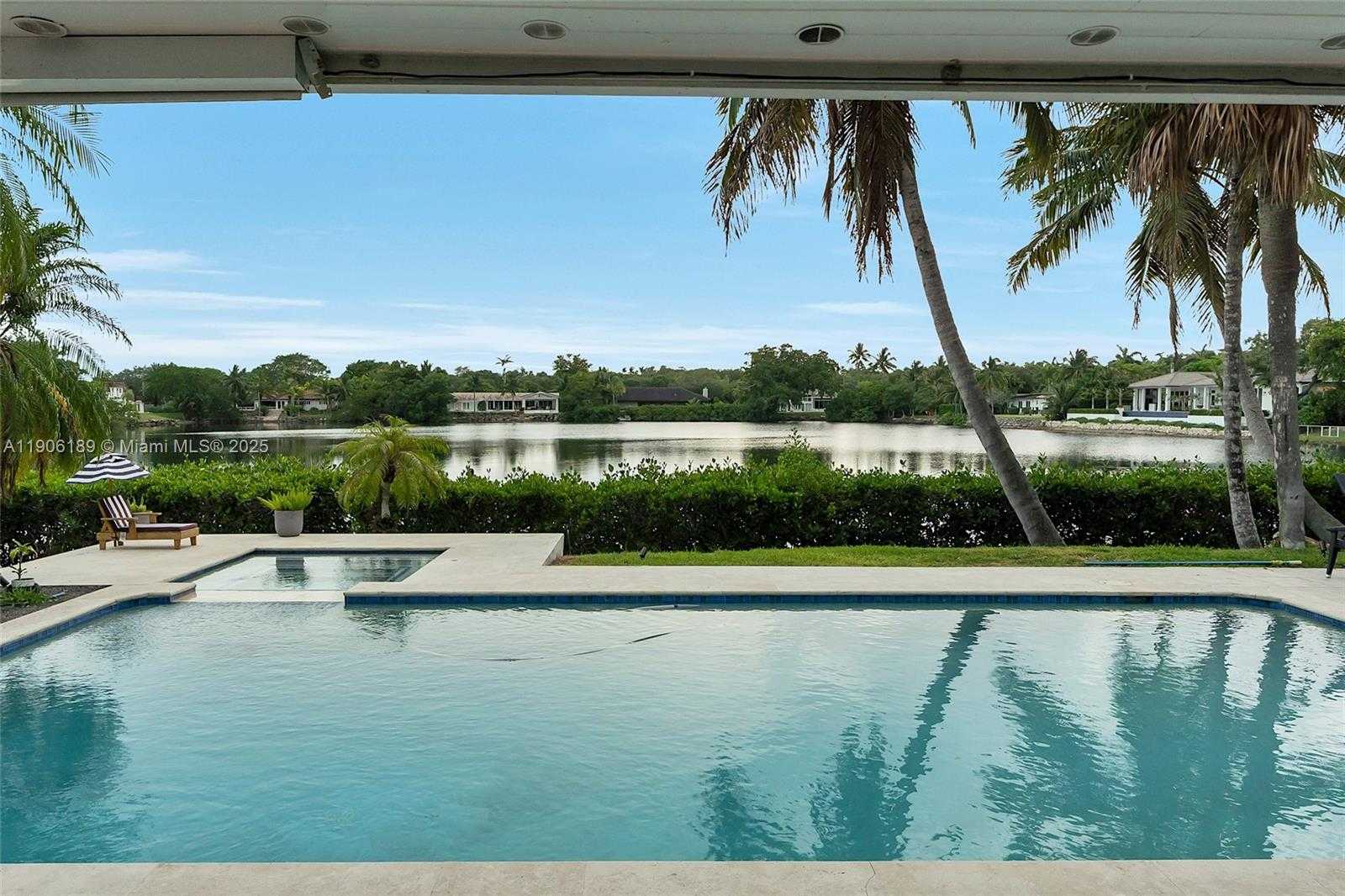 Small Image of 415 ROVINO AVE, Coral Gables Number 56