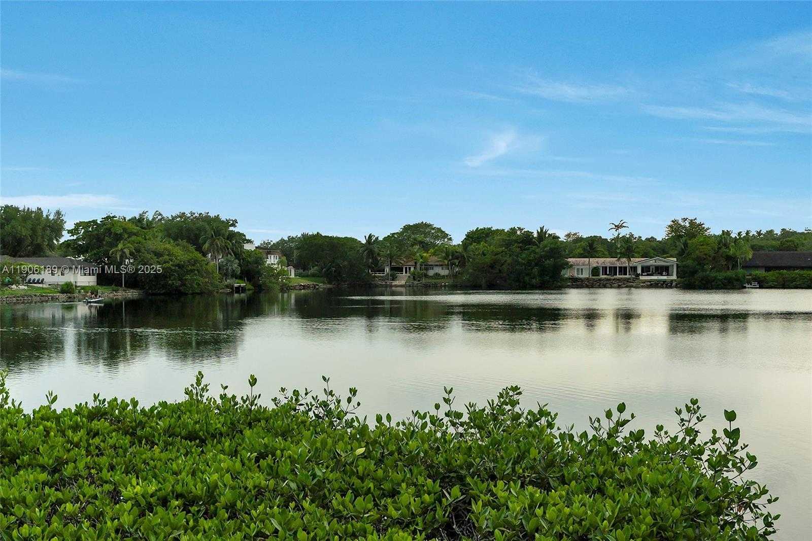 Small Image of 415 ROVINO AVE, Coral Gables Number 58