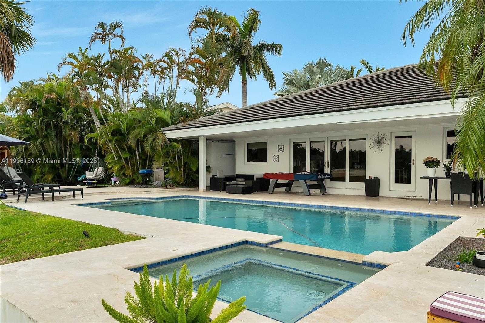 Small Image of 415 ROVINO AVE, Coral Gables Number 59