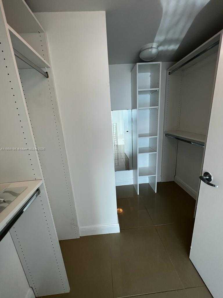 Small Image of 60 SOUTH WEST 13TH ST #3003, Miami Number 11