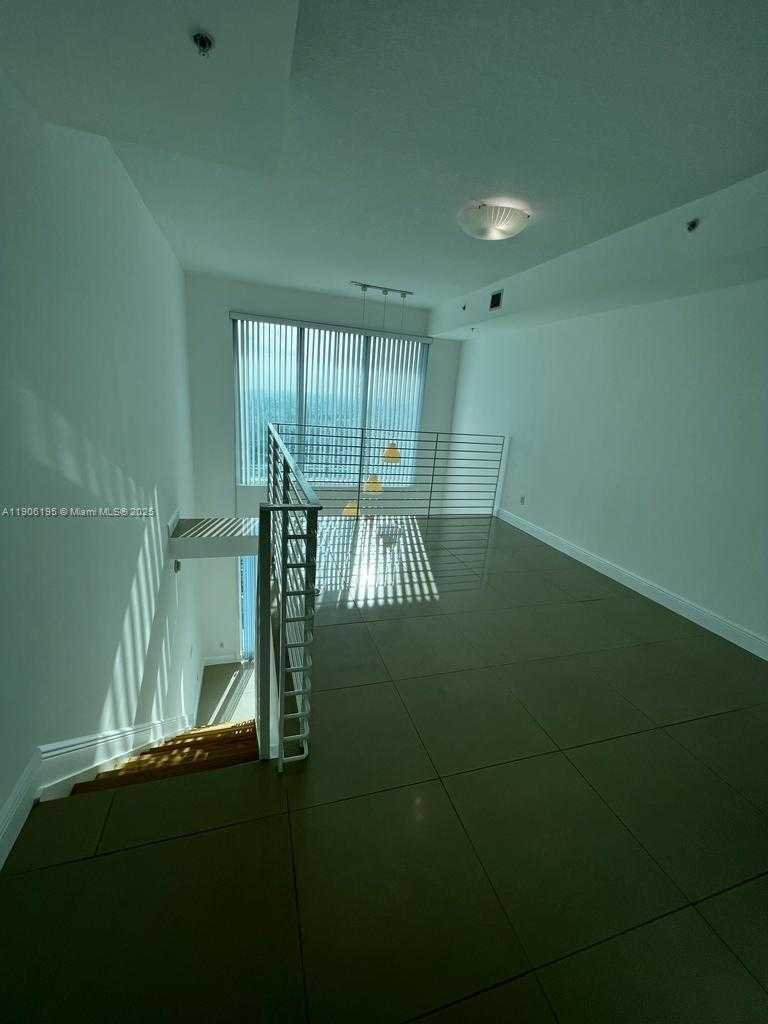 Small Image of 60 SOUTH WEST 13TH ST #3003, Miami Number 12