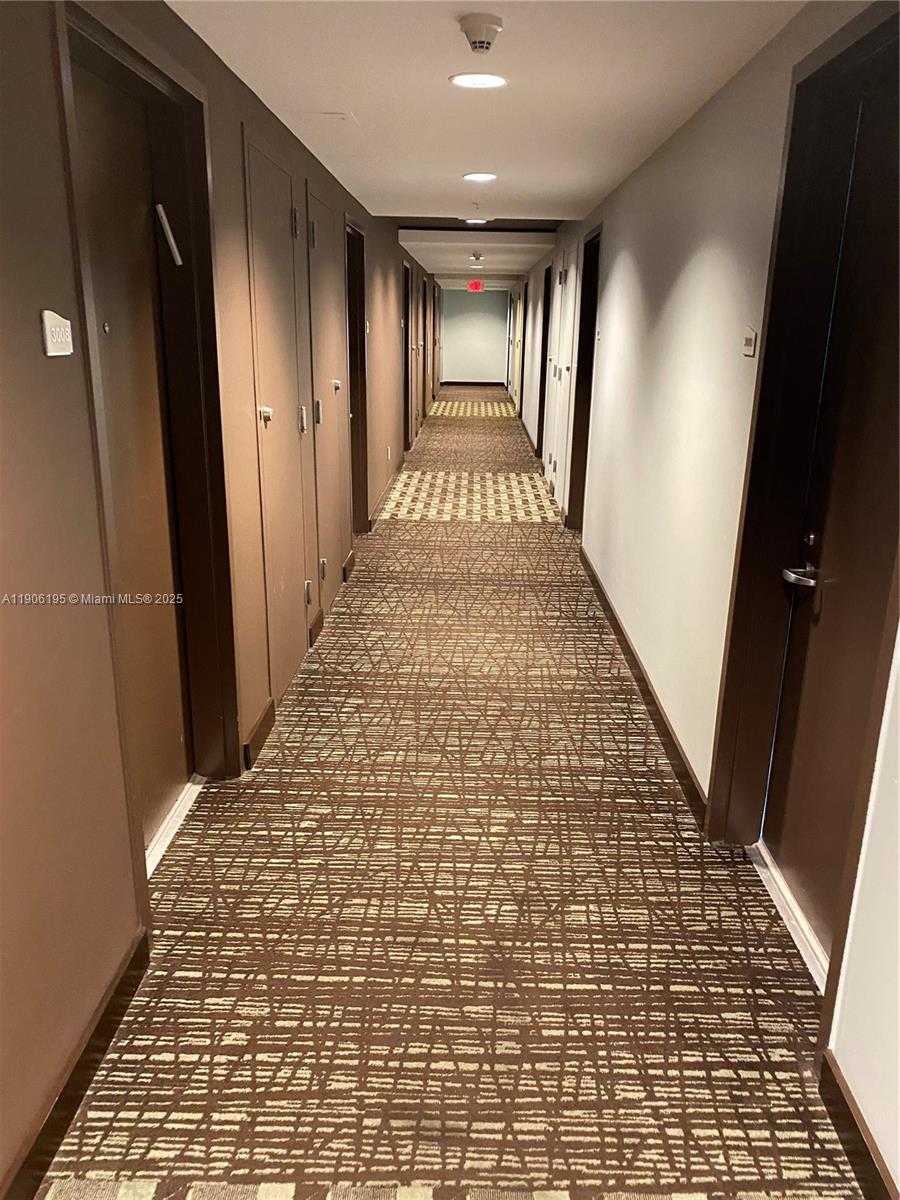 Small Image of 60 SOUTH WEST 13TH ST #3003, Miami Number 14