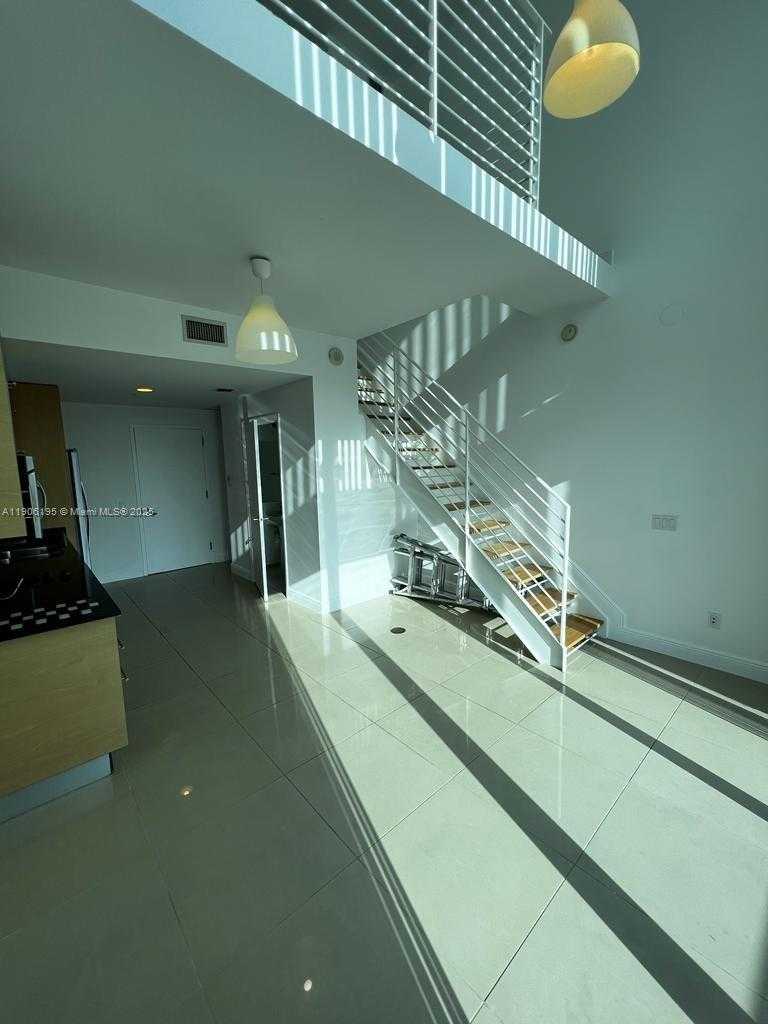 Small Image of 60 SOUTH WEST 13TH ST #3003, Miami Number 4