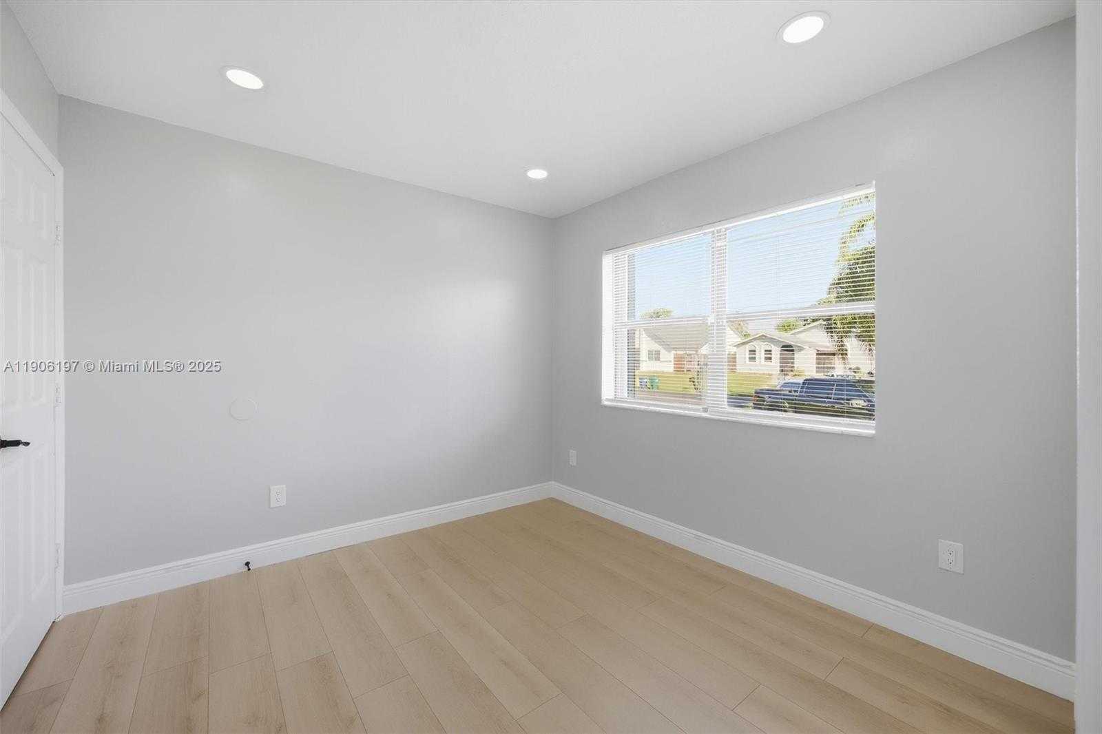 Small Image of 13550 SOUTH WEST 286TH TER #13550, Homestead Number 32