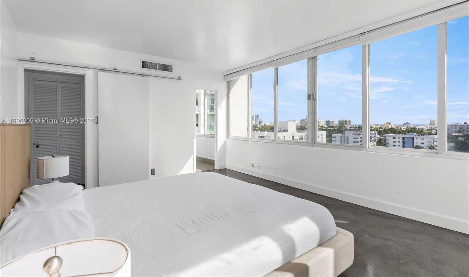 Small Image of 1000 WEST AVE #1029, Miami Beach Number 17