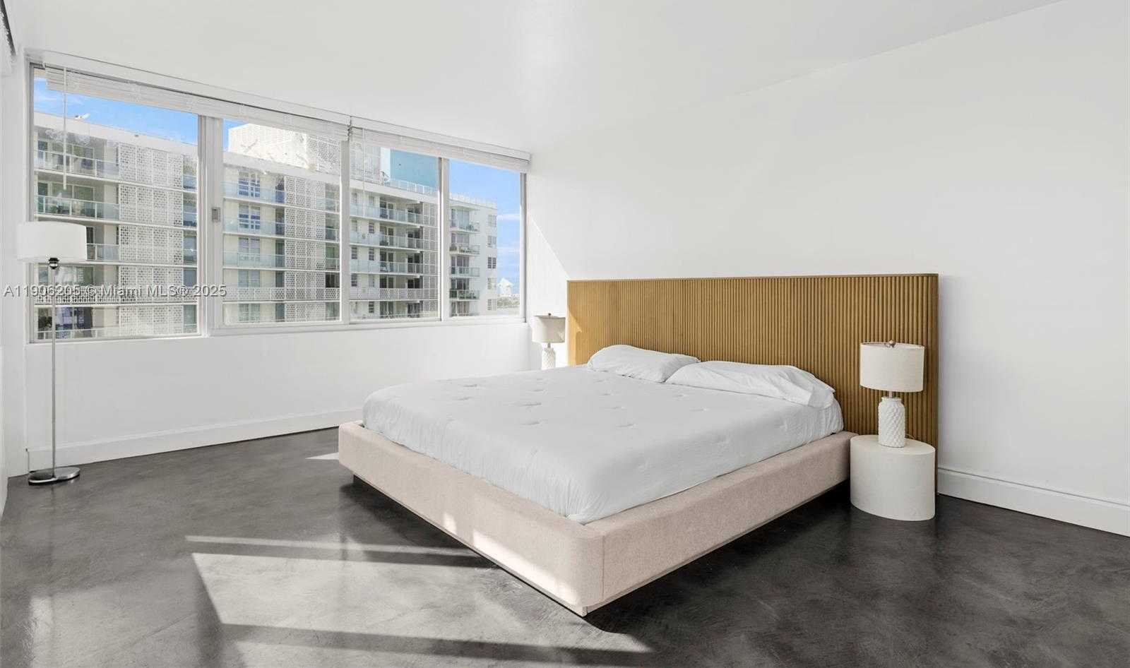 Small Image of 1000 WEST AVE #1029, Miami Beach Number 18
