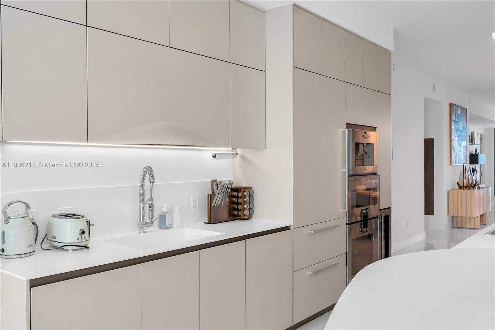 Small Image of 16901 COLLINS AVE #3203, Sunny Isles Beach Number 31