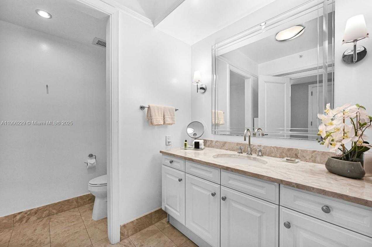 Small Image of 1435 BRICKELL AVE #3401, Miami Number 16