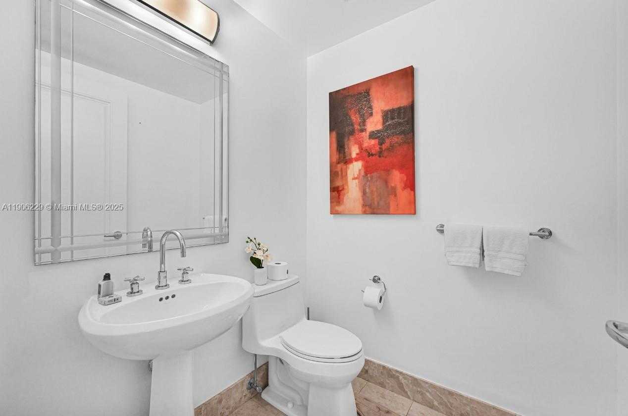 Small Image of 1435 BRICKELL AVE #3401, Miami Number 22