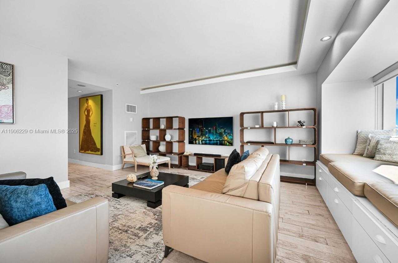 Small Image of 1435 BRICKELL AVE #3401, Miami Number 33